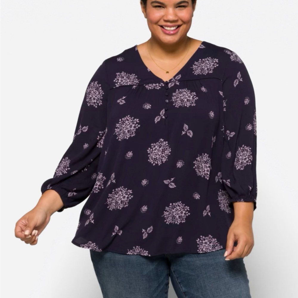 Sky’s are Blue Devan Button Detail Top, Stitch Fix, 2X, navy/purple, 100% rayon